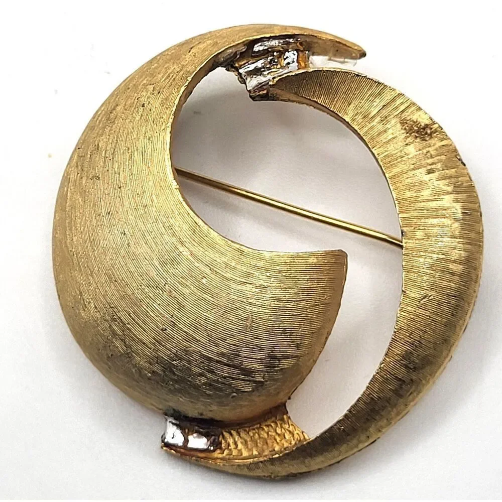 Vintage Brushed Gold JJ Circular Brooch Pin 1.75in